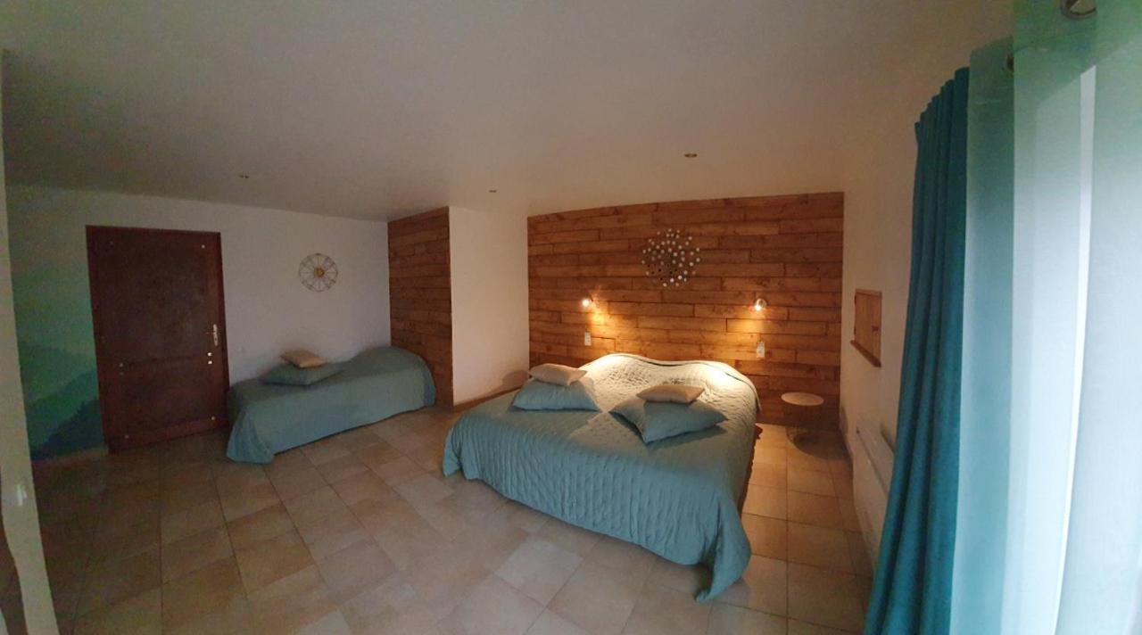 Auverg'Nature Chambre Combrailles Espinasse Exterior foto